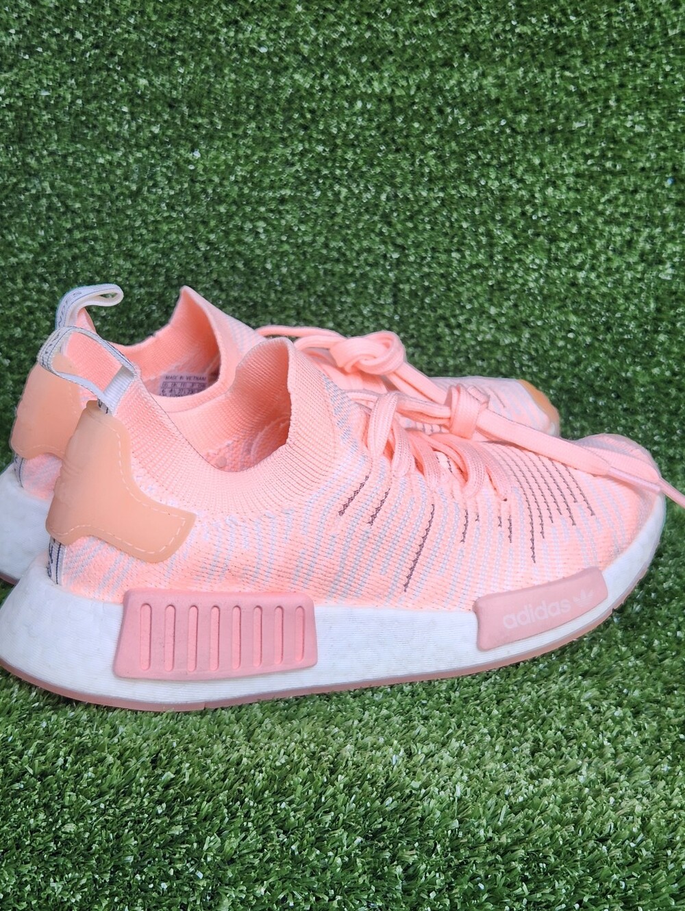 Adidas NMD-R1 Boost Women's Athletic Running/Walking Primeknit Peach Size 6 - Picture 8 of 14